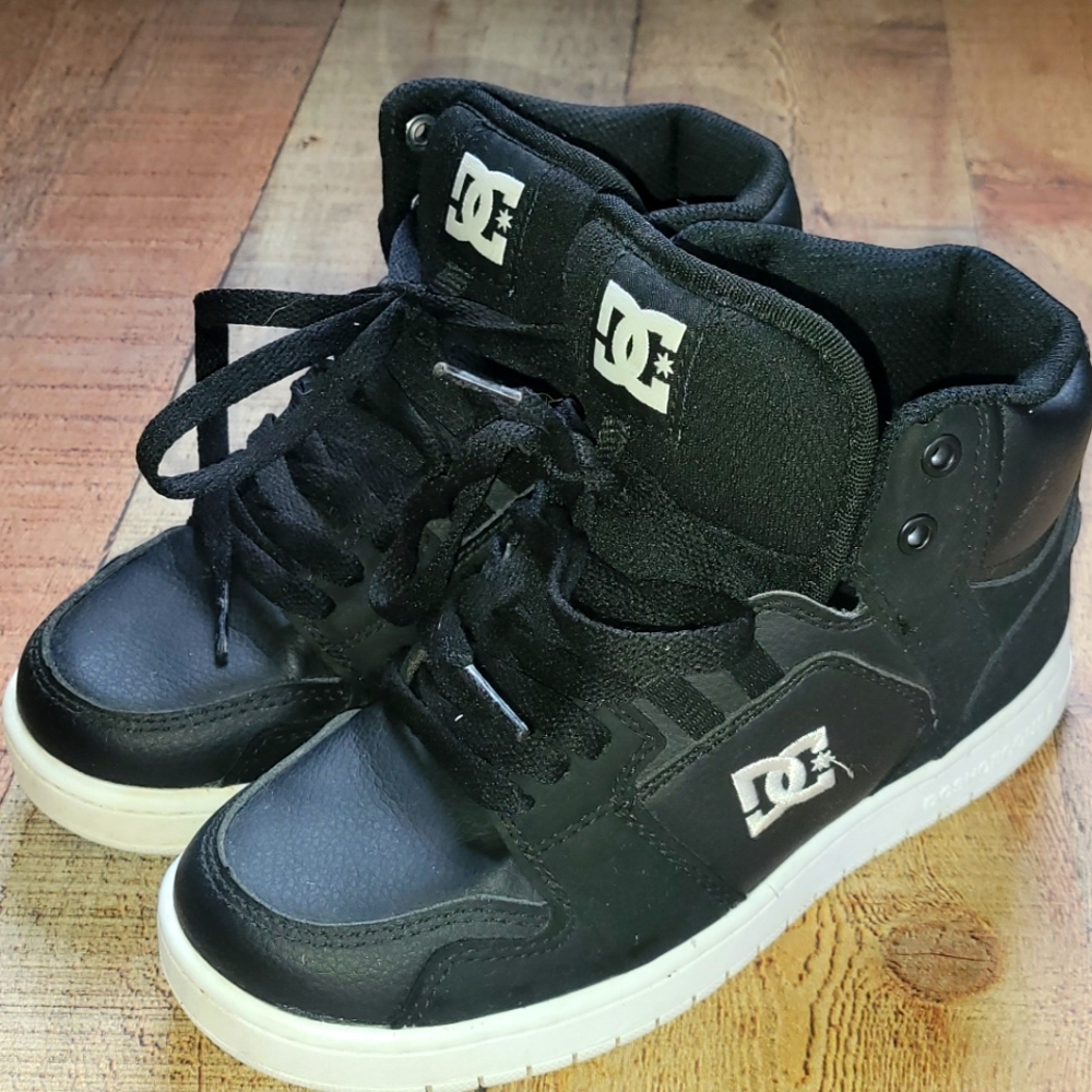 Boys DC Skate Shoes